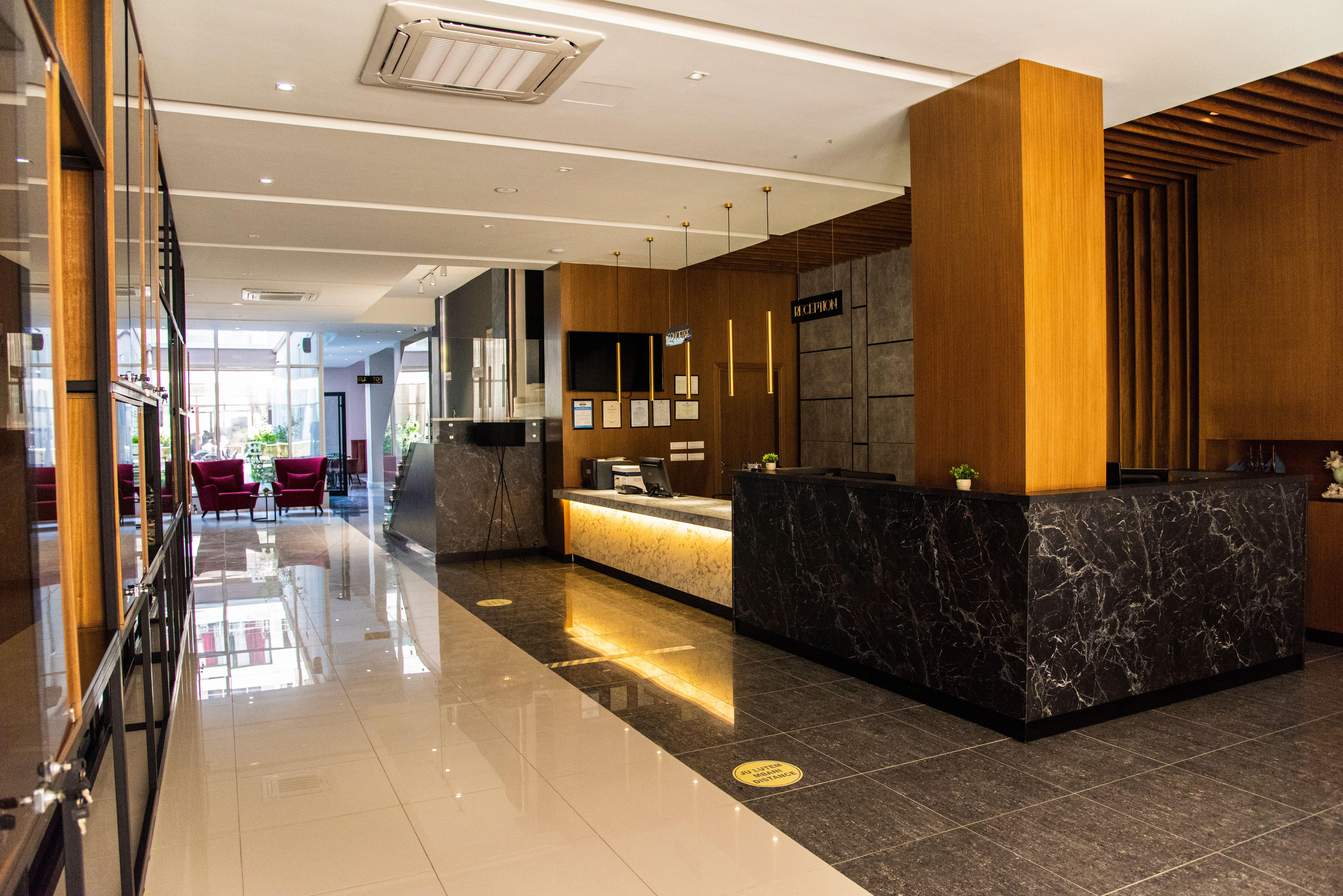 Vh Belmond Durres Hotel And Restaurant Exterior photo